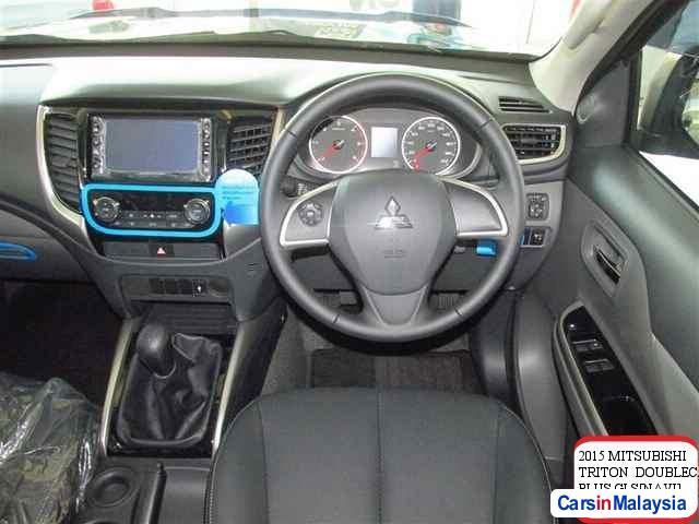 Mitsubishi Triton Automatic - image 9