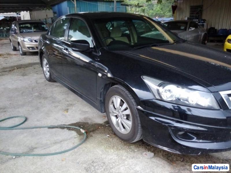 Honda Accord Automatic 2009 - image 3