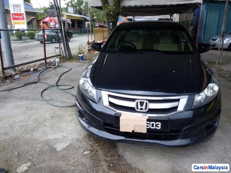 Honda Accord Automatic 2009 - image 3