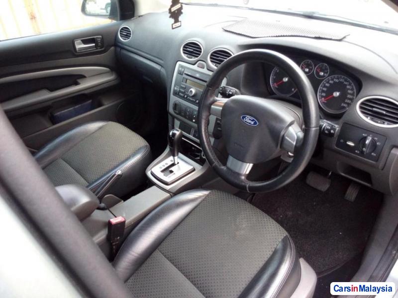 Ford Focus Automatic 2005 - image 4