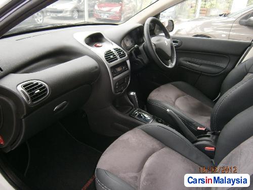 Peugeot 207 Semi-Automatic - image 6