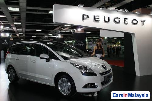 Peugeot 5008 Automatic - image 6