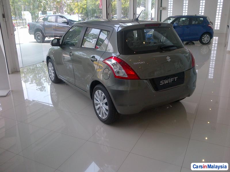 Suzuki Swift Automatic - image 6