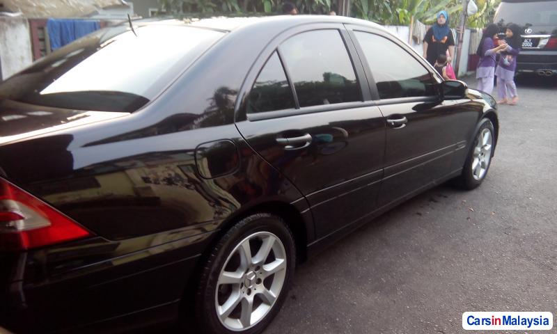 Mercedes Benz CLK-Class Automatic in Kuala Lumpur