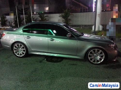 BMW 5 Series Semi-Automatic 2010 in Kuala Lumpur