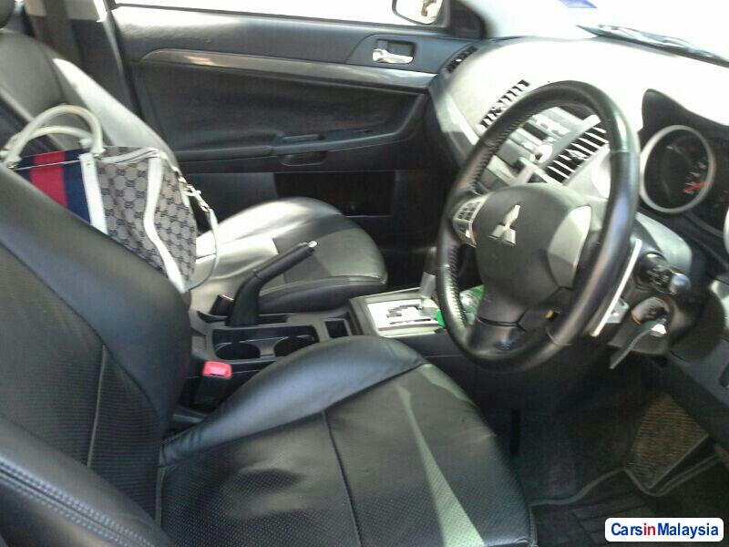 Mitsubishi Lancer Automatic 2010 - image 2