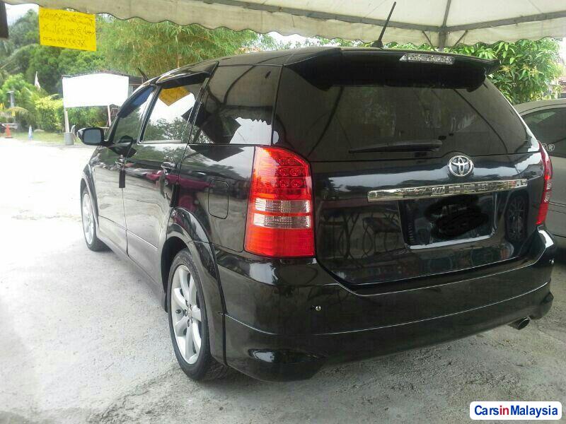 Toyota Wish Automatic 2005