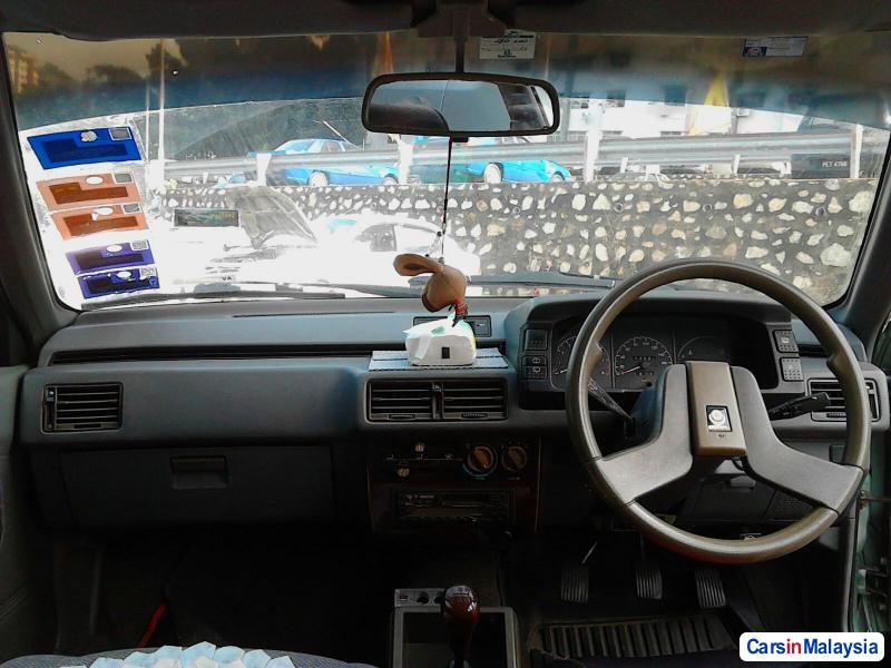 Proton Iswara Manual 1999 - image 3
