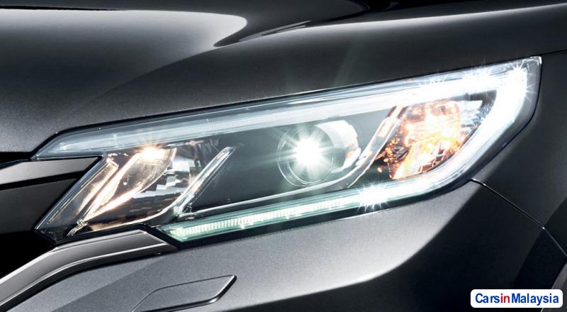 Honda CR-V Automatic - image 3