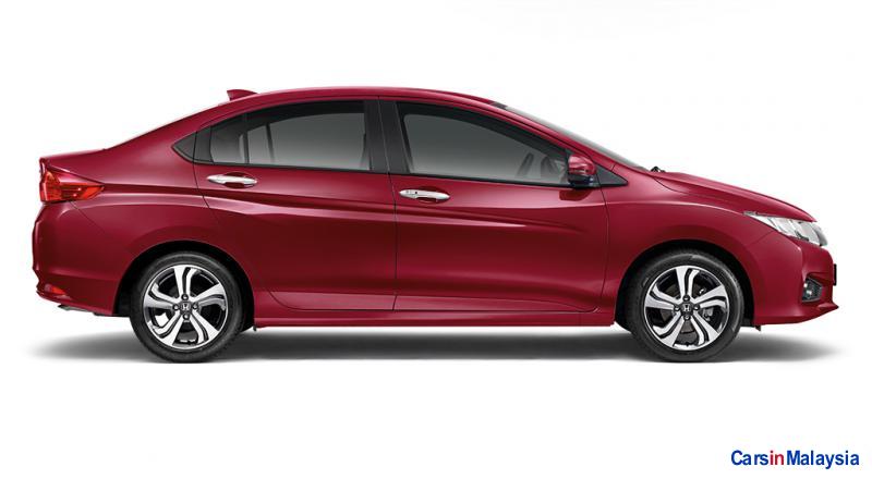 Honda City Automatic - image 4