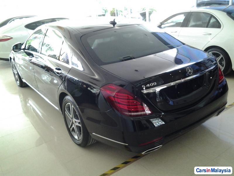 Mercedes Benz S400L Semi-Automatic - image 2