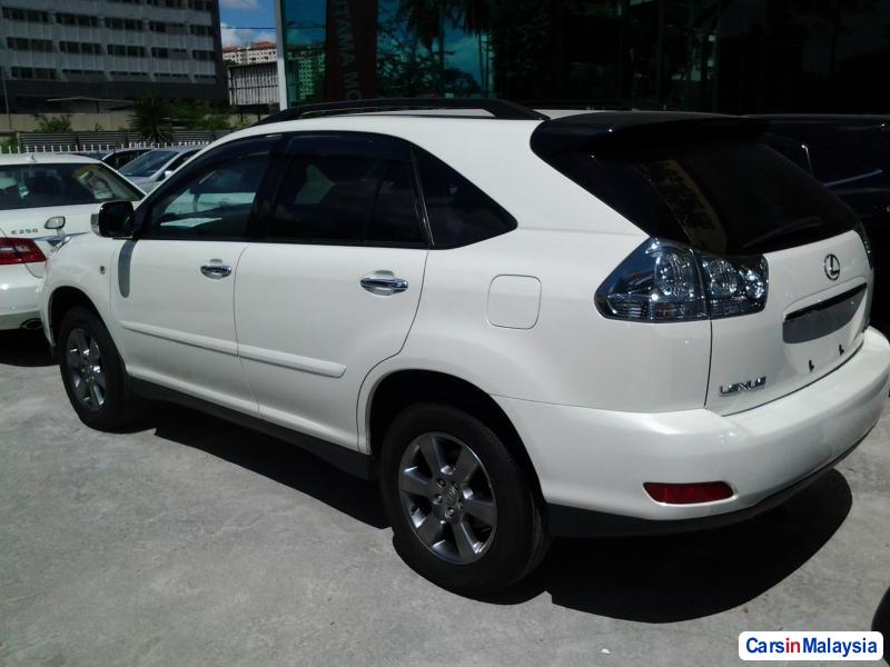Toyota Harrier Semi-Automatic