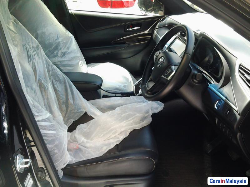 Toyota Harrier Semi-Automatic in Kuala Lumpur