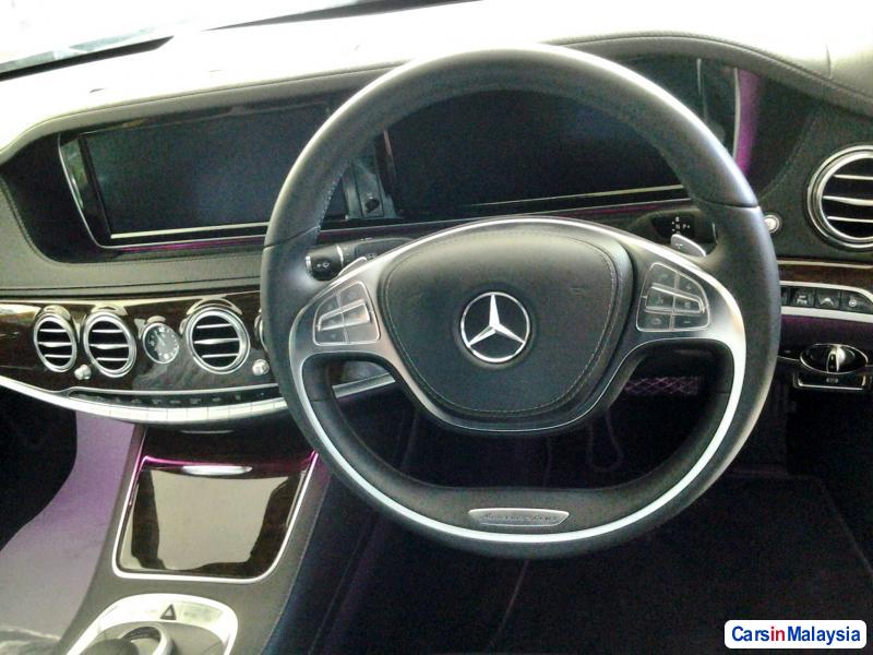 Mercedes Benz S400L Semi-Automatic - image 4