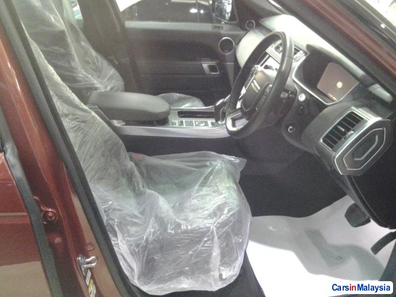 Land Rover Range Rover Sport Semi-Automatic - image 4
