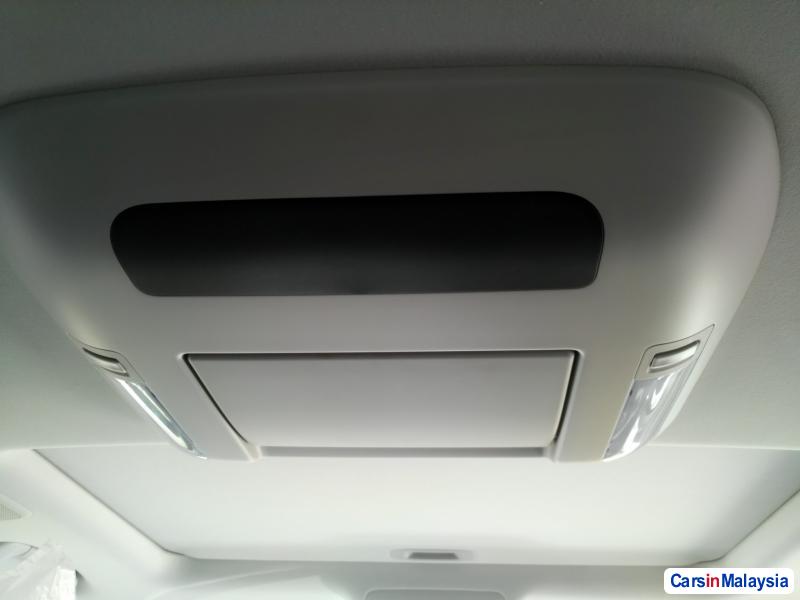 Toyota Land Cruiser Semi-Automatic - image 5