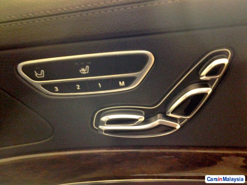 Mercedes Benz S400L Semi-Automatic - image 6
