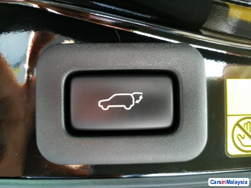 Toyota Land Cruiser Semi-Automatic - image 8