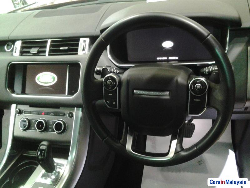 Land Rover Range Rover Sport Semi-Automatic - image 9