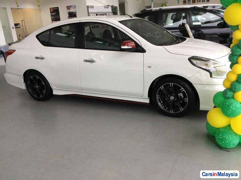 Nissan Almera Automatic - image 2