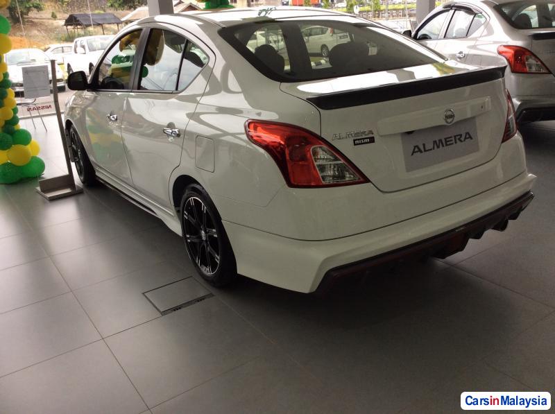 Nissan Almera Automatic - image 5