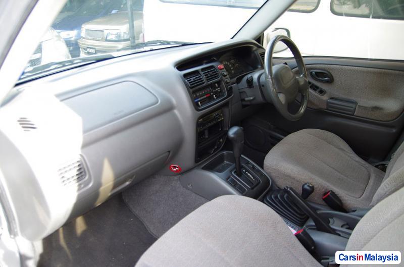 Suzuki Vitara Manual 1999 - image 5