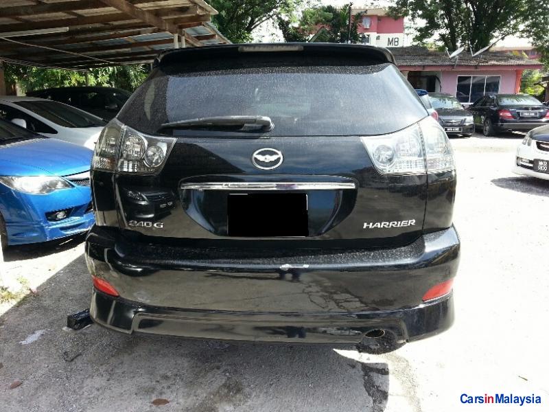 Toyota Harrier Automatic 2005 - image 2