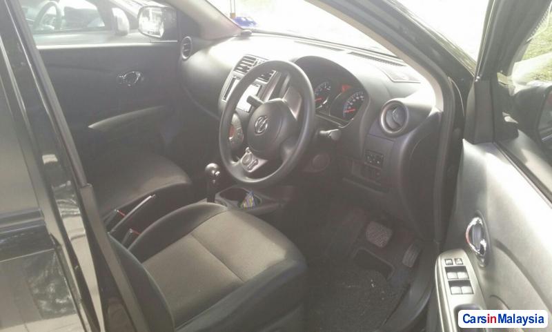 Nissan Almera - image 3