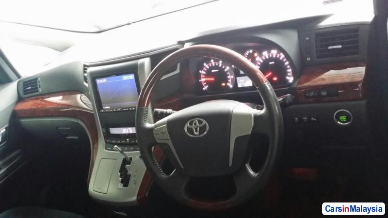 Toyota Vellfire Automatic 2011 in Malaysia - image