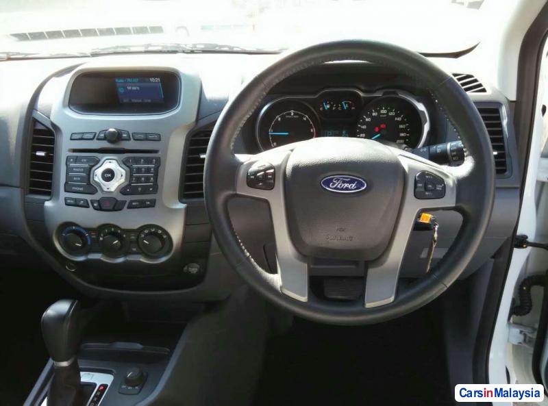 Ford Ranger Automatic 2013 - image 10