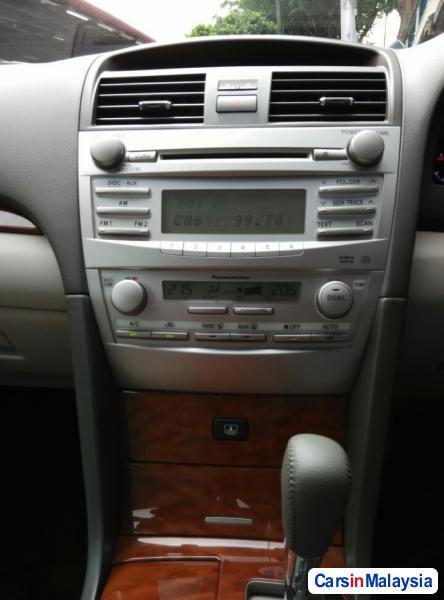 Toyota Camry Automatic 2011 - image 11