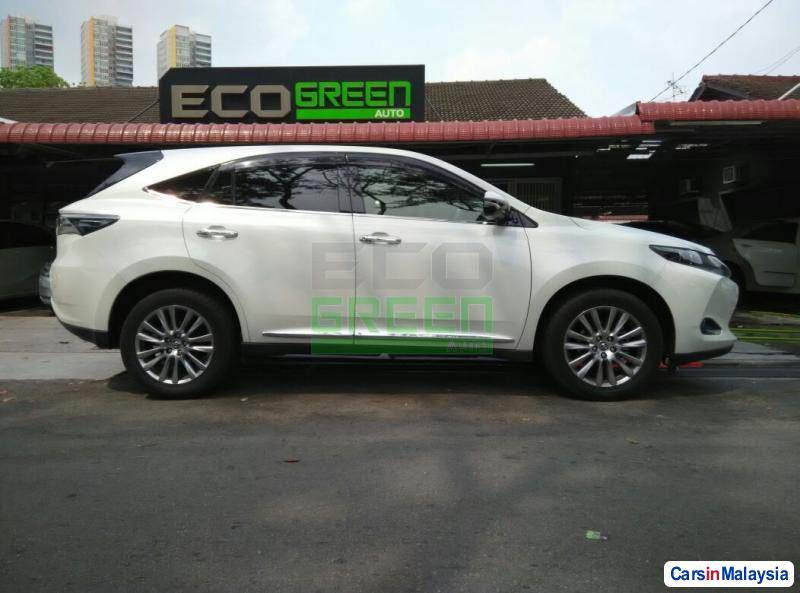 Toyota Harrier Automatic 2014