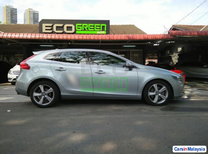 Volvo V40 Automatic 2013
