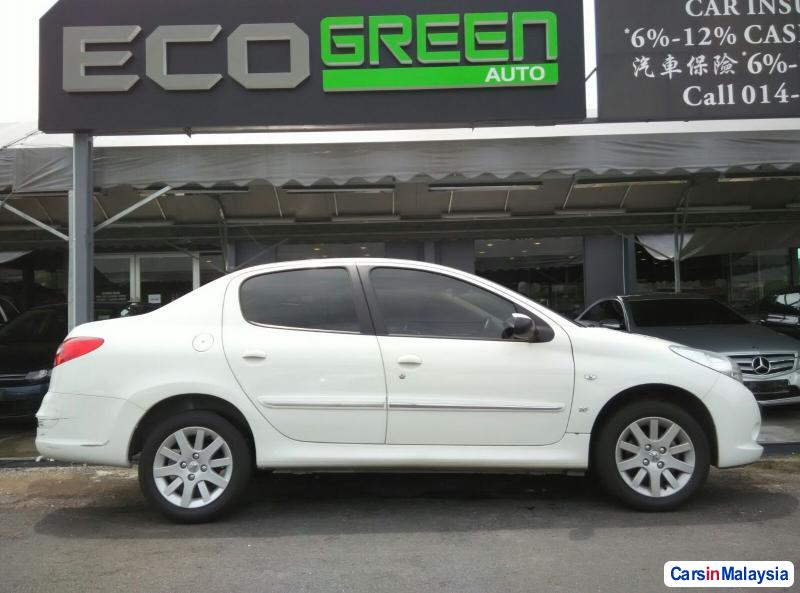 Peugeot 207 Automatic 2011 - image 3