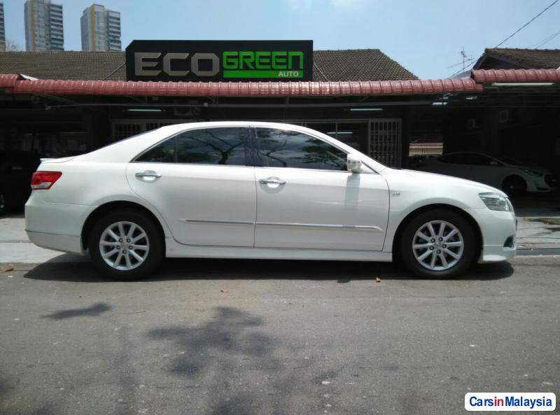 Toyota Camry Automatic 2010 - image 3