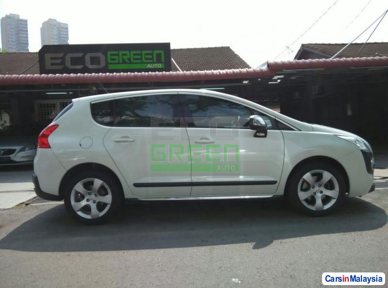 Peugeot 3008 Automatic 2012 in Penang