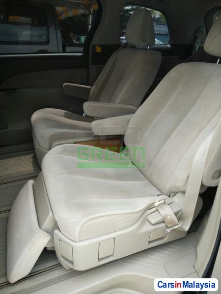 Toyota Estima Automatic 2008 - image 3