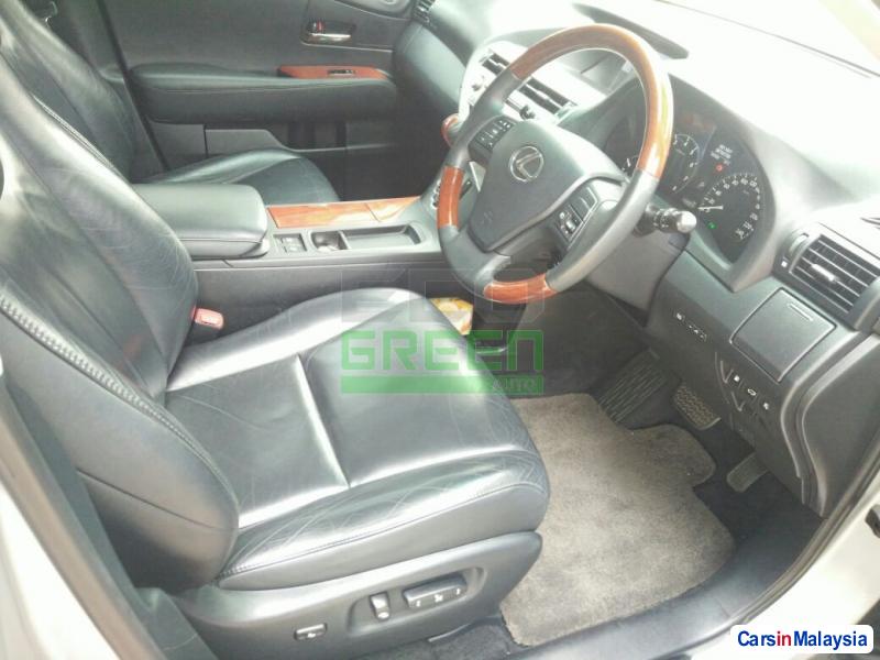 Lexus RX Automatic 2010 - image 3