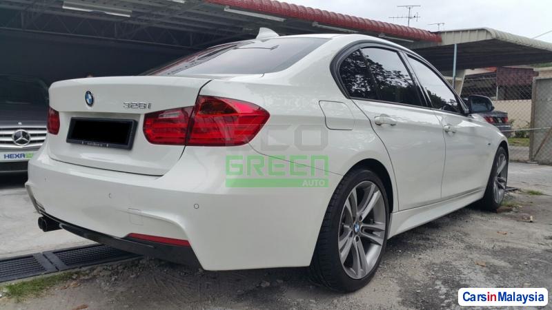 BMW Automatic 2012 - image 3