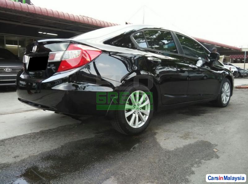 Mercedes Benz 200 Automatic 2014 - image 4