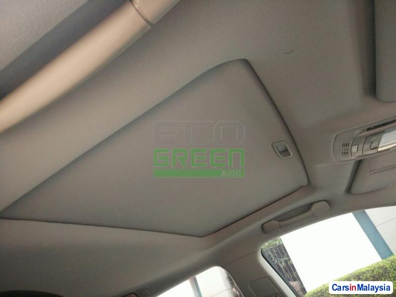 Lexus RX Automatic 2010 - image 4