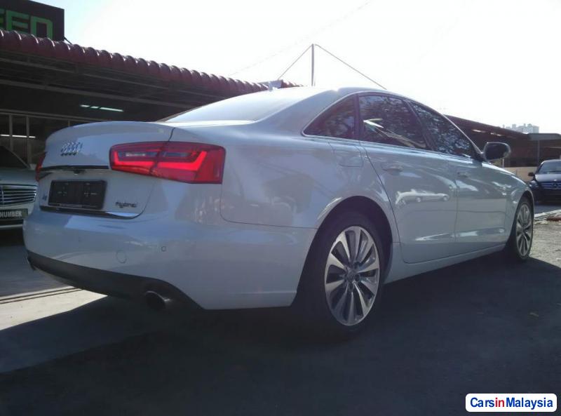 Audi A6 Automatic 2013 - image 5