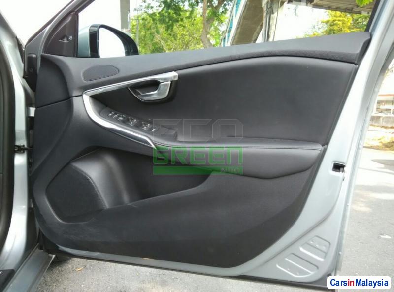 Picture of Volvo V40 Automatic 2013 in Penang