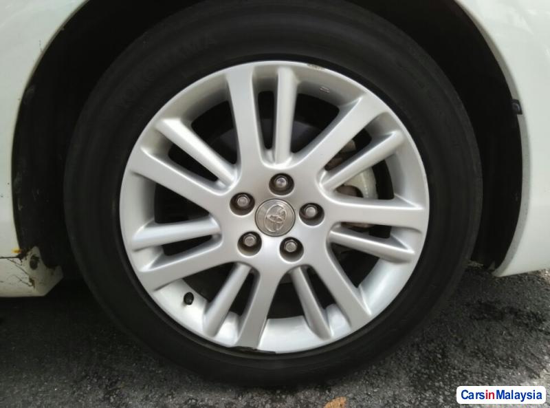 Toyota Camry Automatic 2011 - image 6