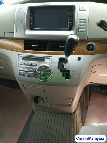Toyota Estima Automatic 2008 - image 6