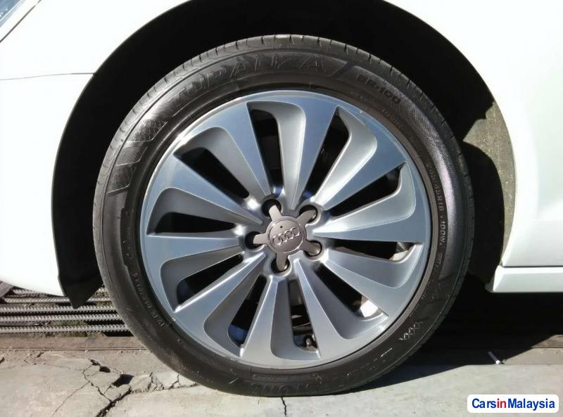 Audi A6 Automatic 2013 - image 7