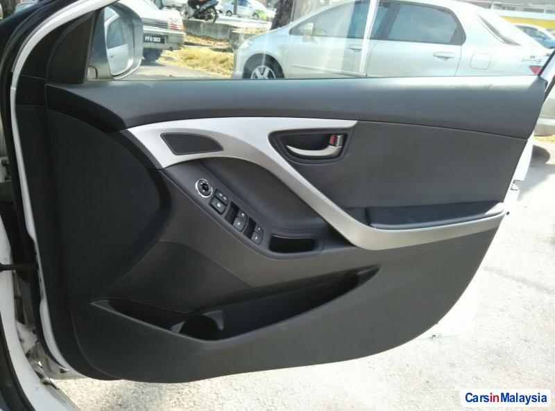 Hyundai Elantra Automatic 2014 in Penang - image