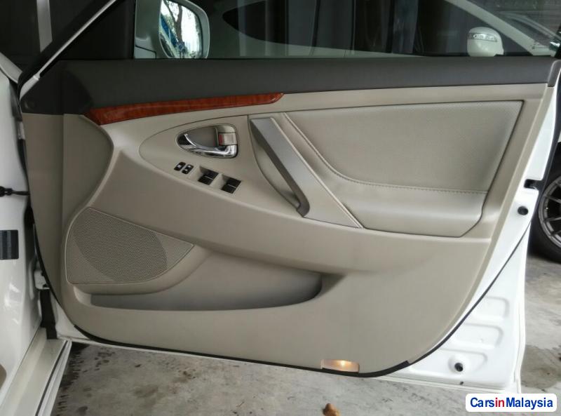 Toyota Camry Automatic 2010 - image 7