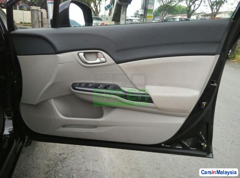 Mercedes Benz 200 Automatic 2014 - image 7