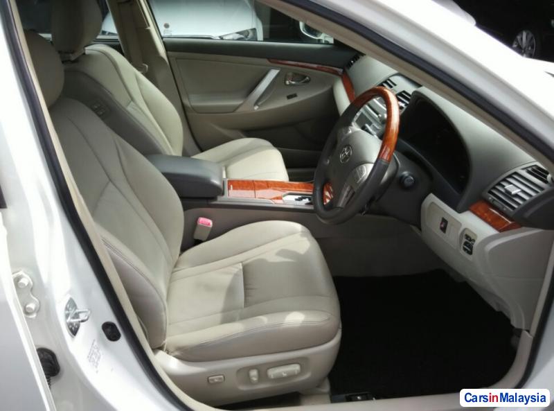 Toyota Camry Automatic 2011 - image 8